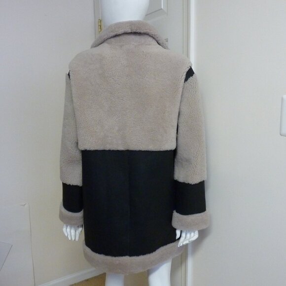 HiSO Urban Reversible Genuine Shearling & Leather Coat - Picture 9 of 16